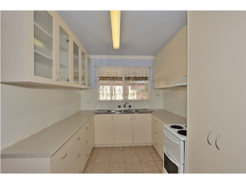 3 Bayshore Place, Safety Bay WA 6169