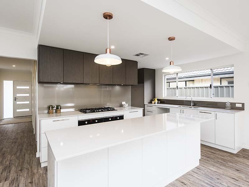 6 Sabot Avenue, Waikiki WA 6169