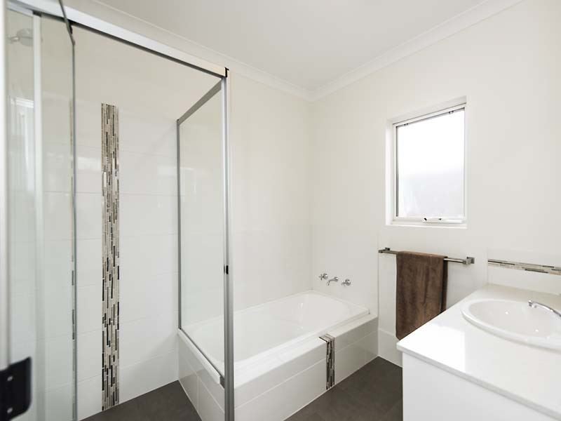 6 Sabot Avenue, Waikiki WA 6169