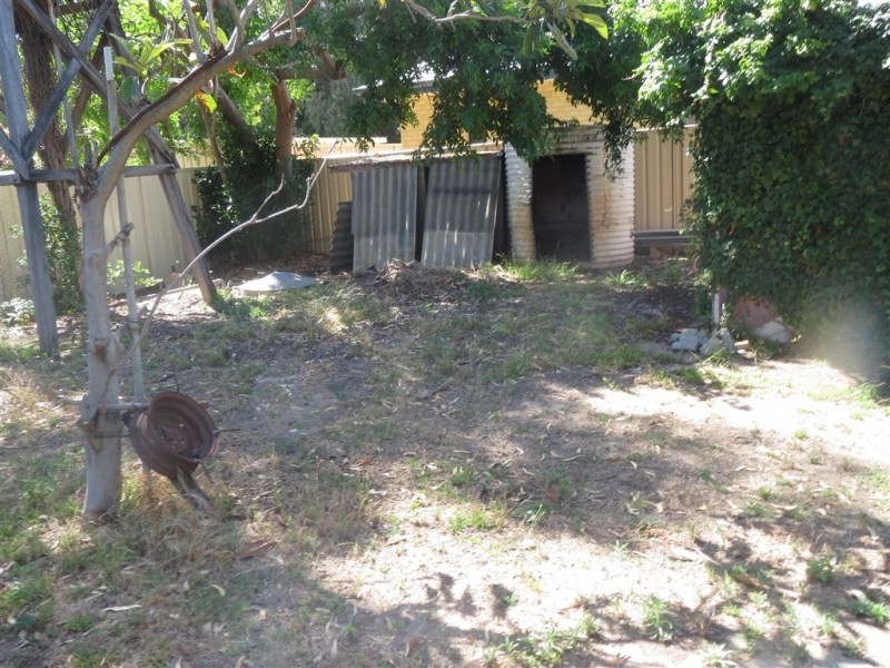 13 South Road, Shoalwater WA 6169
