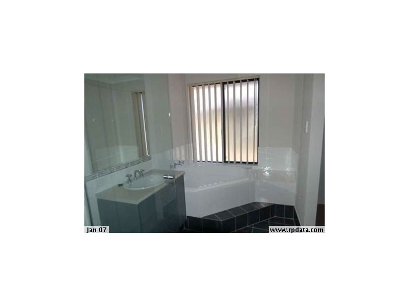 16 Beacon Way, Singleton WA 6175