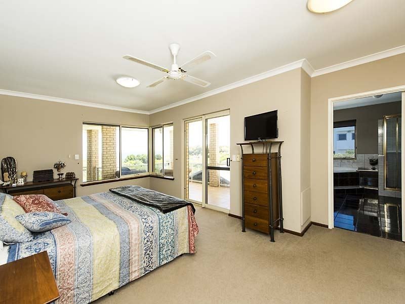 6 Westray Court, Warnbro WA 6169