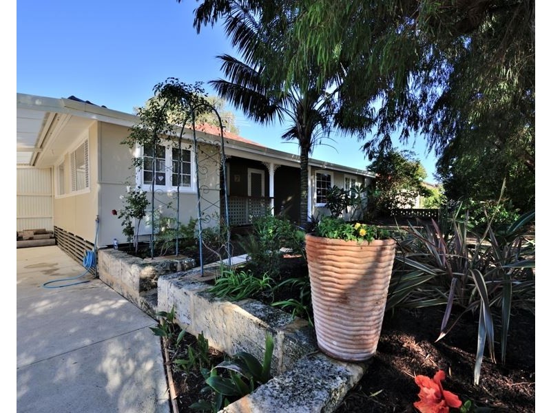 7 Griggs Way, Rockingham WA 6168