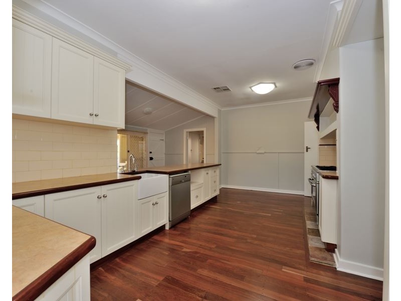 7 Griggs Way, Rockingham WA 6168