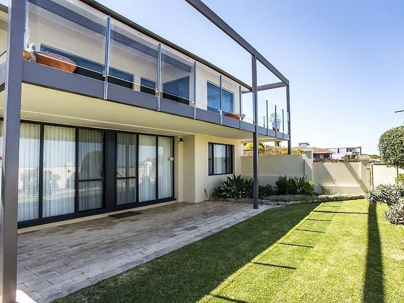 106 Warnbro Beach Road, Waikiki WA 6169