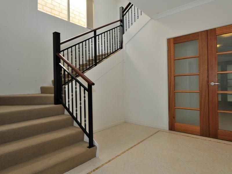 12 Weld Street, Rockingham WA 6168