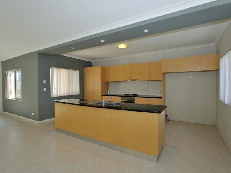 12 Weld Street, Rockingham WA 6168