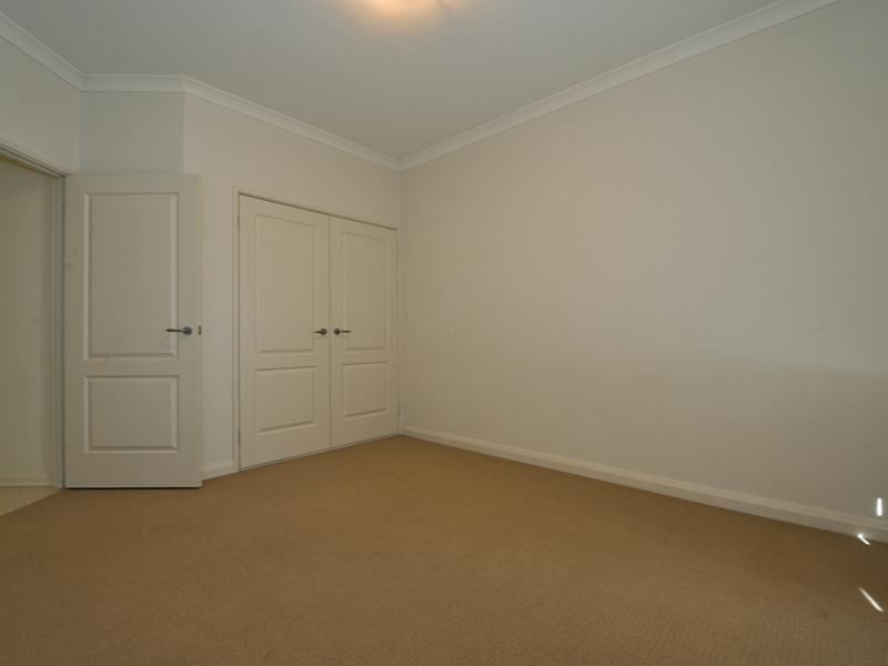 12 Weld Street, Rockingham WA 6168