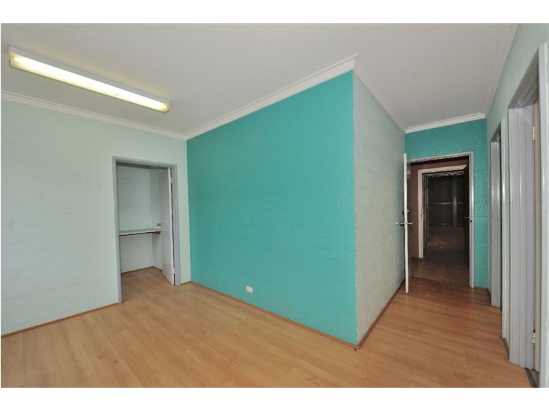 1/32 Crompton Road, Rockingham WA 6168