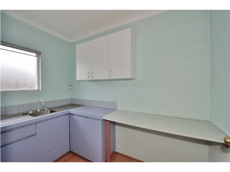 1/32 Crompton Road, Rockingham WA 6168
