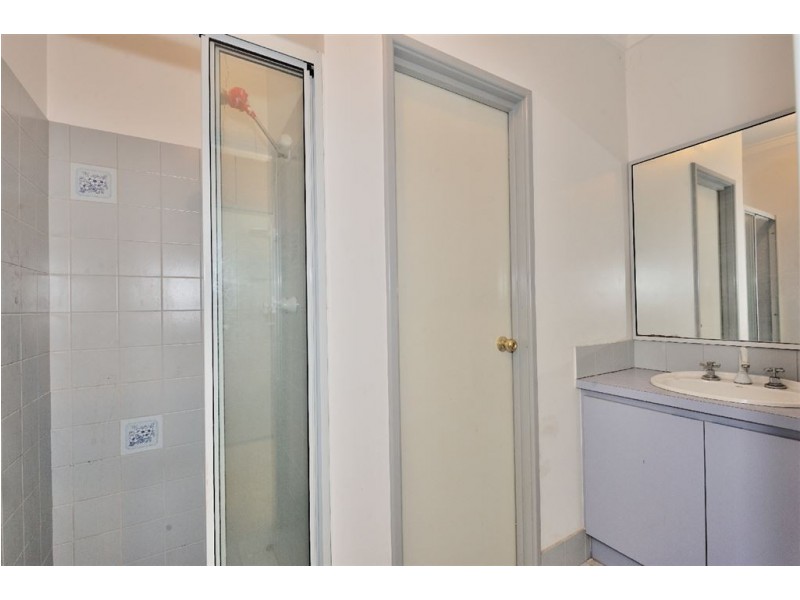 1/32 Crompton Road, Rockingham WA 6168