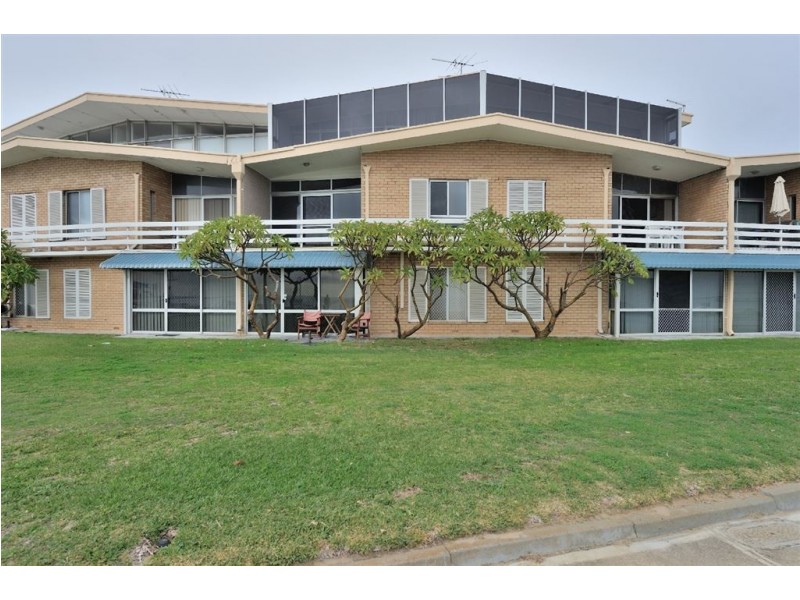 17/153 Esplanade, Rockingham WA 6168