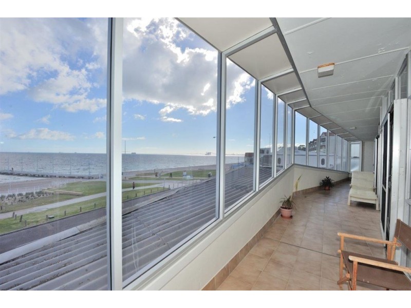 17/153 Esplanade, Rockingham WA 6168