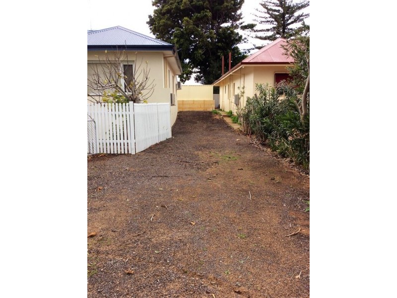 148 Safety Bay Road, Shoalwater WA 6169