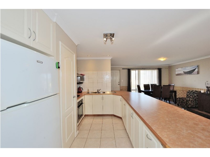 4 Otway Place, Shoalwater WA 6169