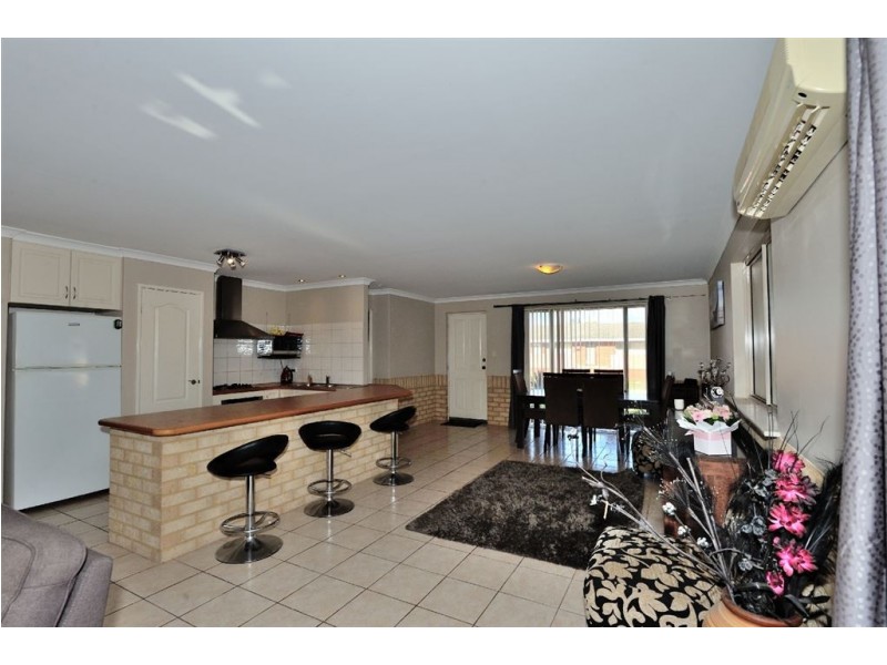 4 Otway Place, Shoalwater WA 6169