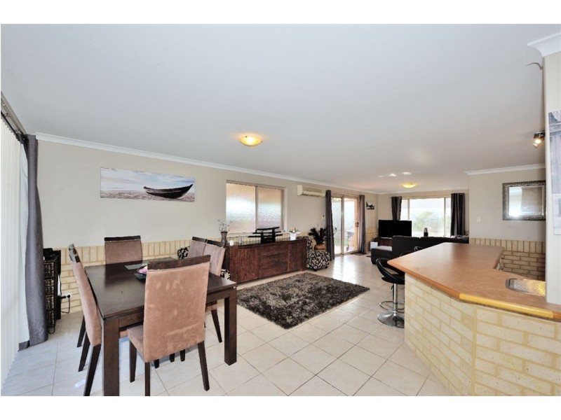 4 Otway Place, Shoalwater WA 6169