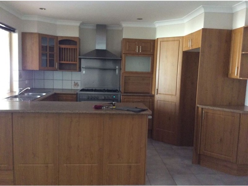 77 Kurrajong Road, Safety Bay WA 6169