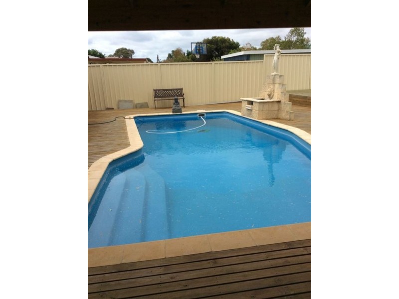 77 Kurrajong Road, Safety Bay WA 6169