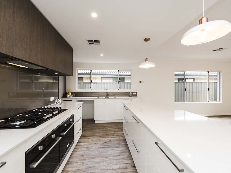 6 Sabot Avenue, Waikiki WA 6169