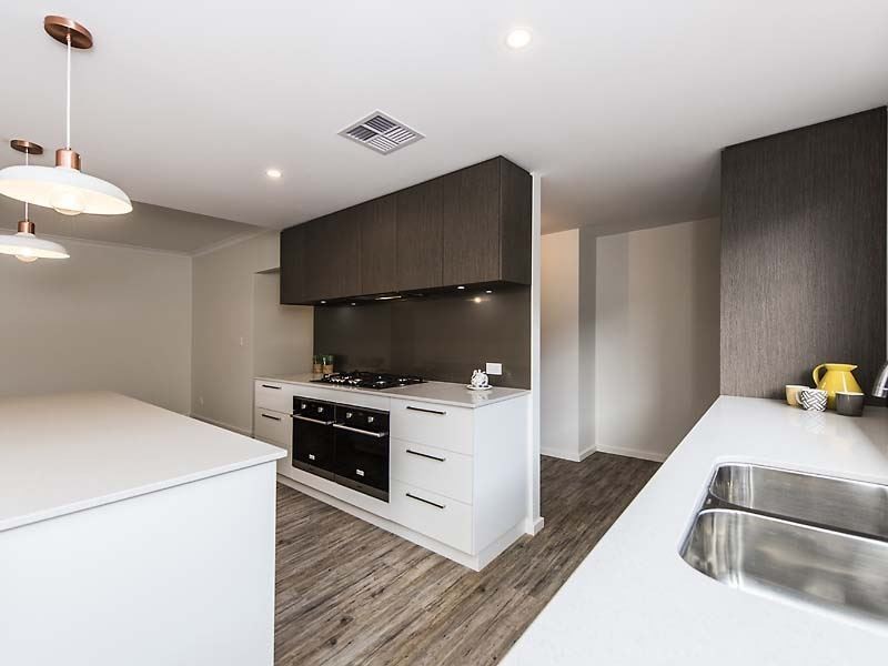 6 Sabot Avenue, Waikiki WA 6169