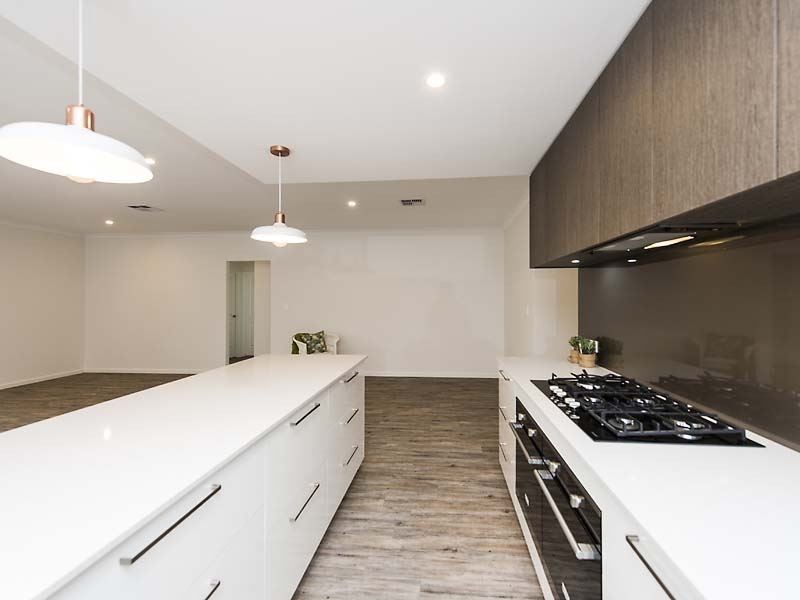 6 Sabot Avenue, Waikiki WA 6169