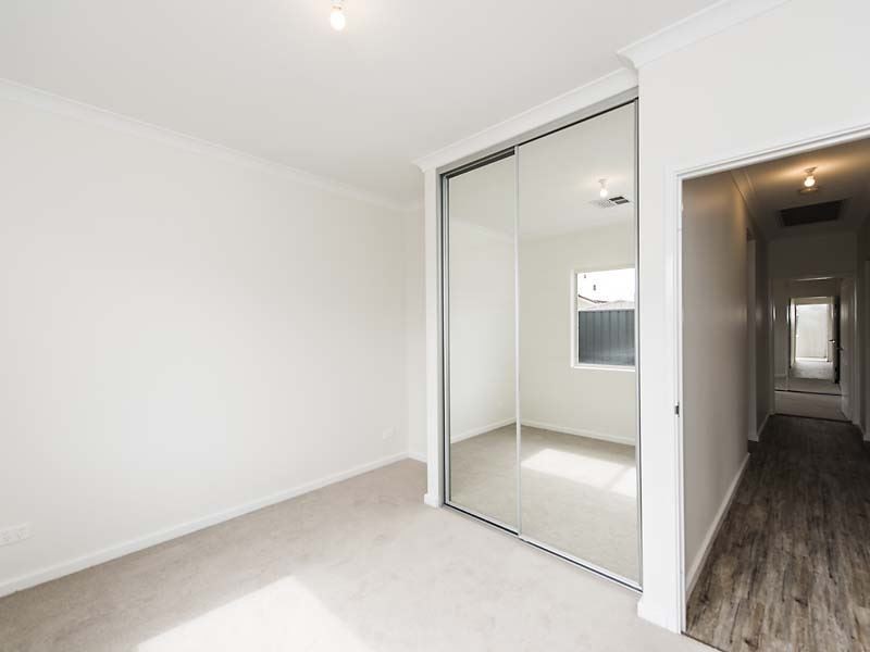 6 Sabot Avenue, Waikiki WA 6169