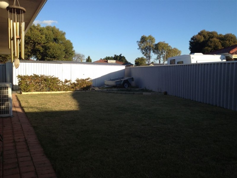 2 spyglass court, Safety Bay WA 6169