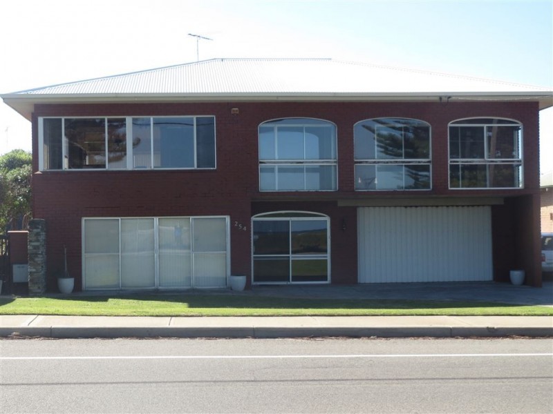 254 Safety Bay Road, Safety Bay WA 6169