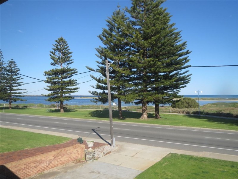 254 Safety Bay Road, Safety Bay WA 6169