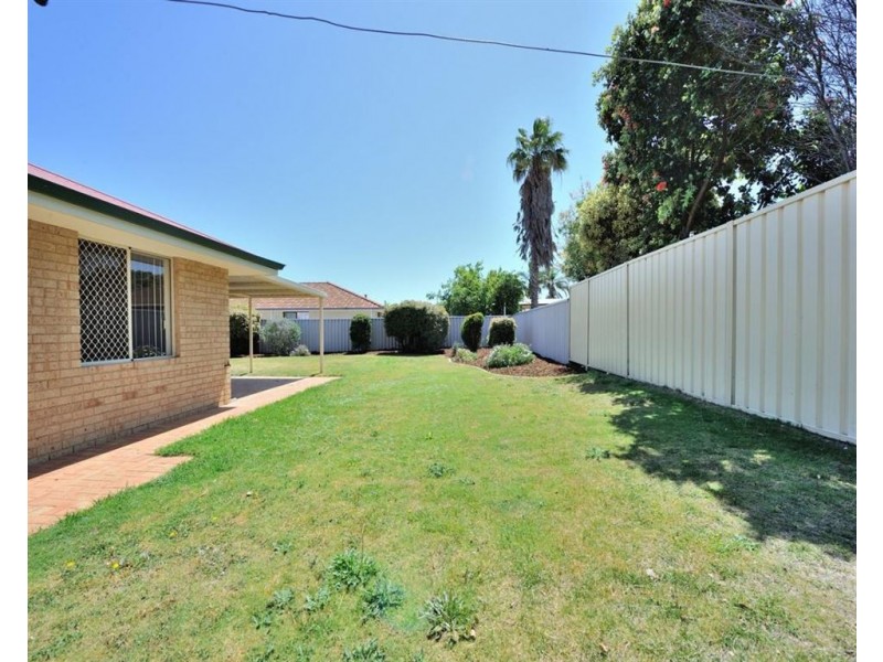 41 The Avenue, Warnbro WA 6169