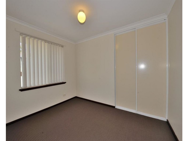 41 The Avenue, Warnbro WA 6169