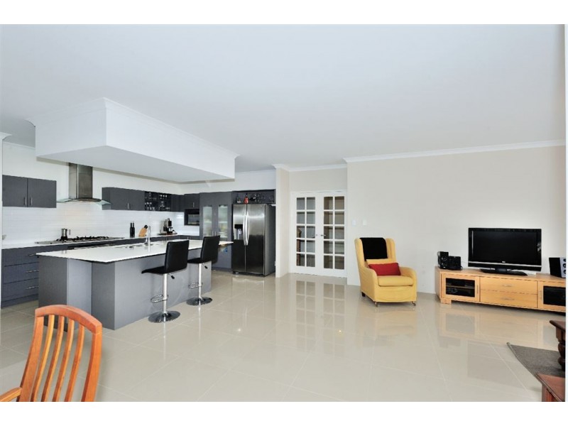 16A McKenzie Road, Shoalwater WA 6169