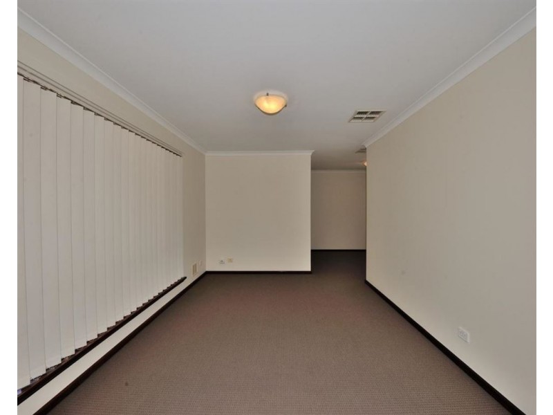 41 The Avenue, Warnbro WA 6169