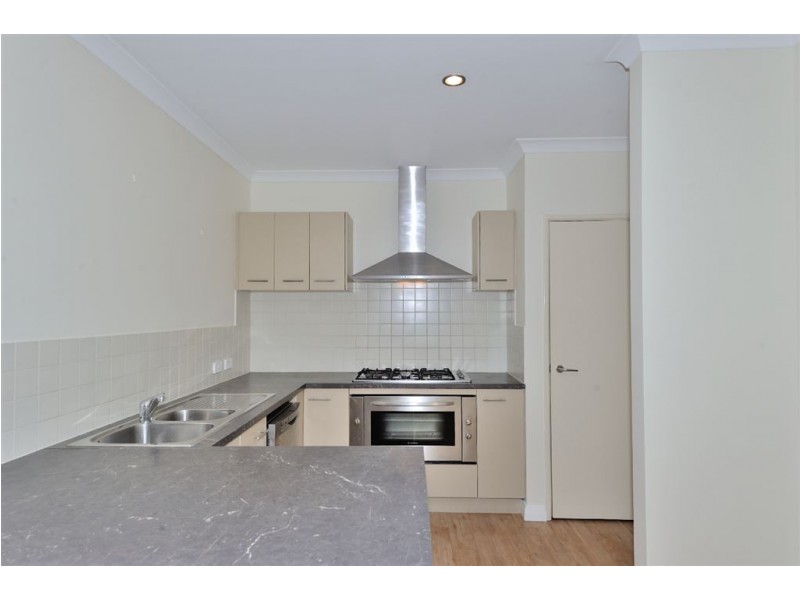 3/12 Fraser Street, Rockingham WA 6168