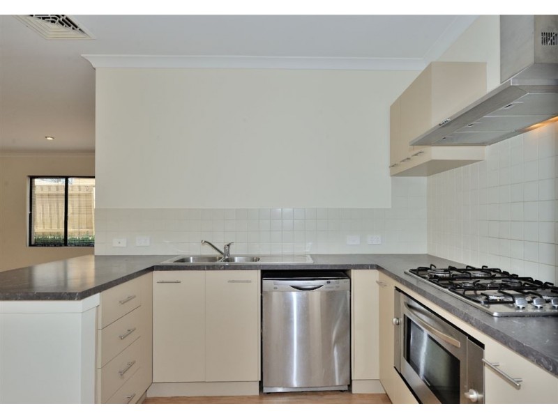3/12 Fraser Street, Rockingham WA 6168