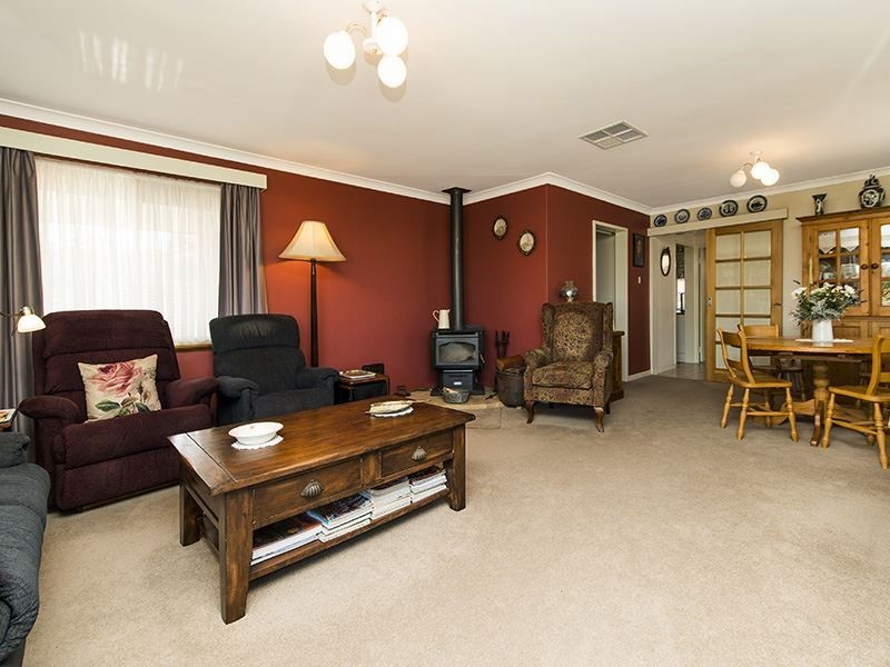 9 View Road, Safety Bay WA 6169