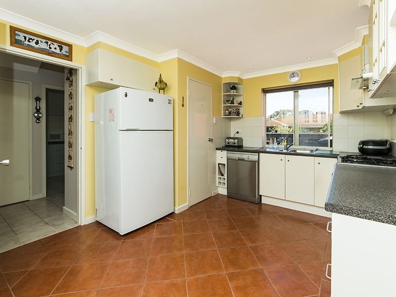 9 View Road, Safety Bay WA 6169