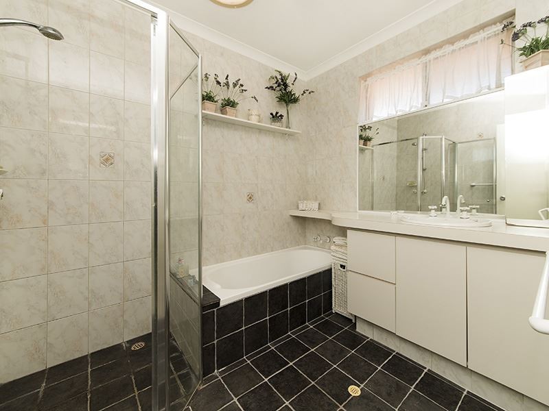 9 View Road, Safety Bay WA 6169
