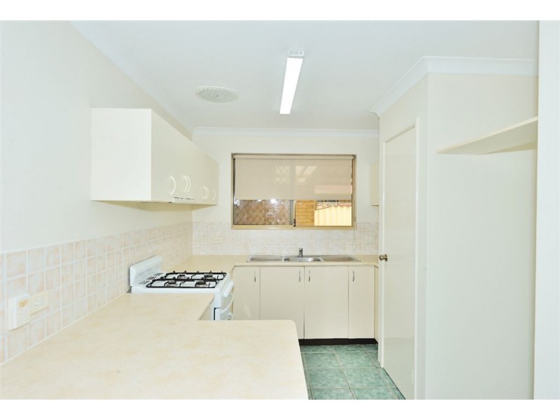 4/27 Goongarrie Drive, Cooloongup WA 6168