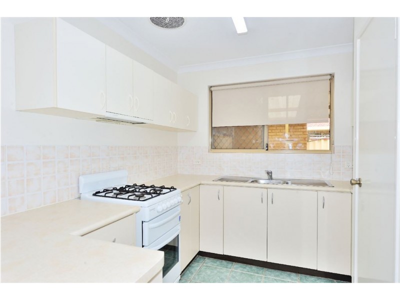 4/27 Goongarrie Drive, Cooloongup WA 6168