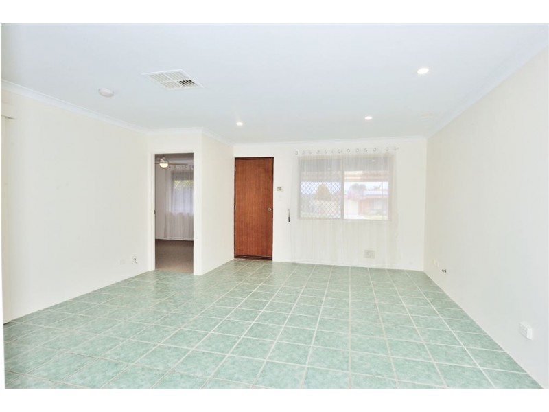 4/27 Goongarrie Drive, Cooloongup WA 6168