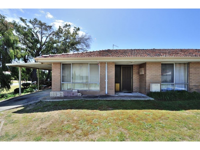 74A & 74B Gloucester Crescent, Shoalwater WA 6169