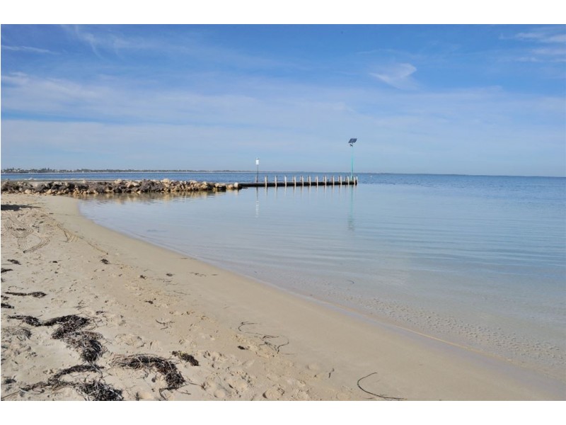 49 Waimea Road, Safety Bay WA 6169