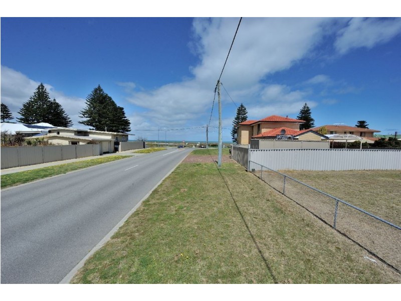 49 Waimea Road, Safety Bay WA 6169