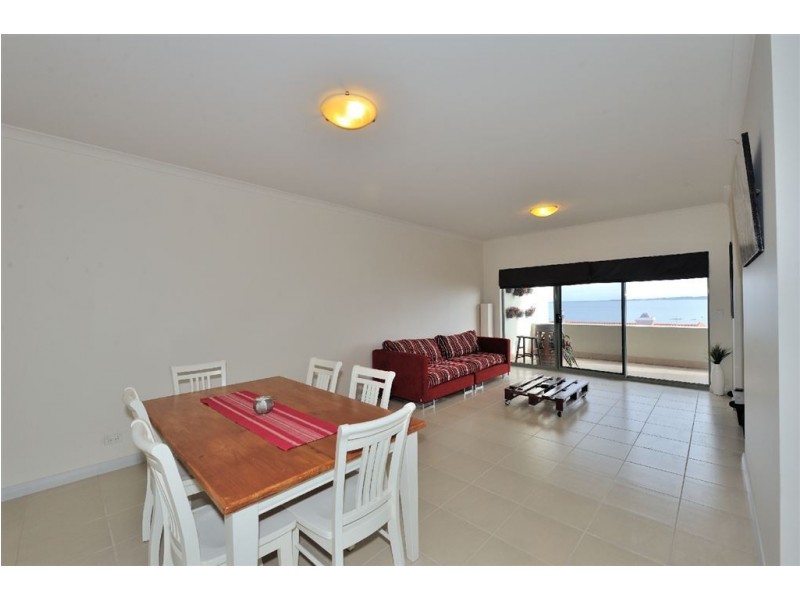 3/7 Railway Terrace, Rockingham WA 6168