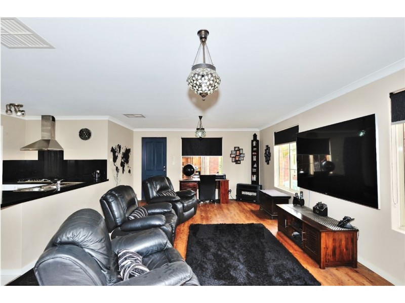 1/116 Lewington Street, Rockingham WA 6168