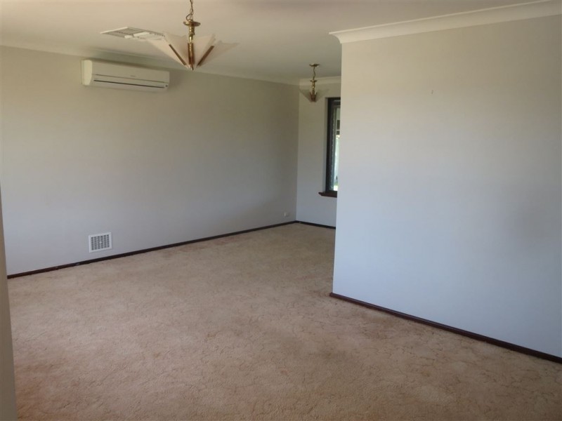 30 Waikiki Road, Safety Bay WA 6169