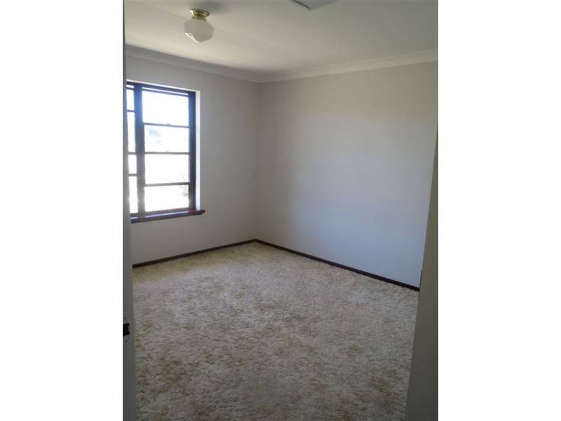 30 Waikiki Road, Safety Bay WA 6169