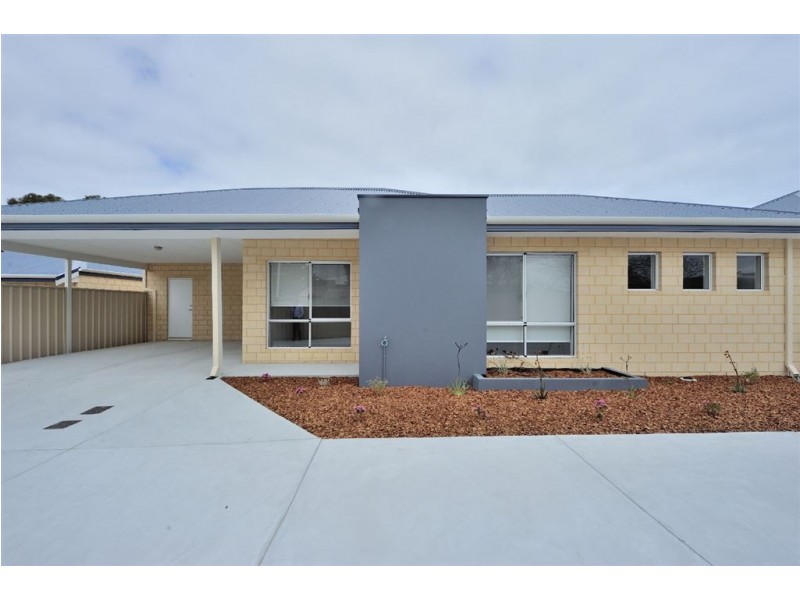 2/76 Lewington Street, Rockingham WA 6168